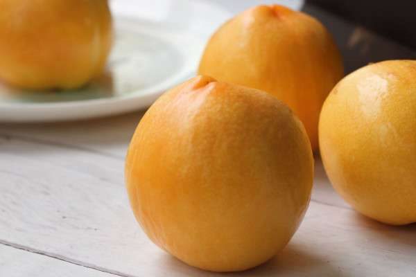 黄金油桃和黄桃一样吗