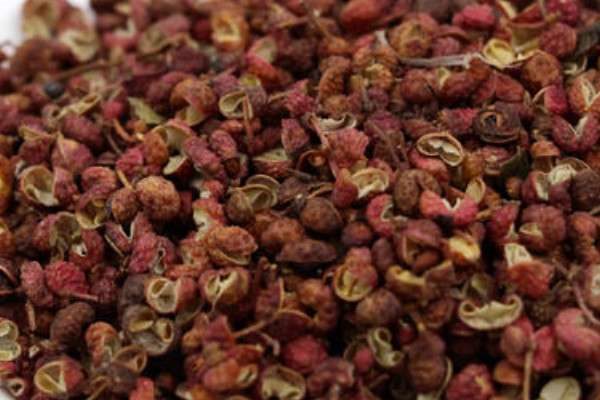 大红袍花椒和花椒区别