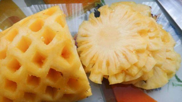 菠萝为什么要用盐水泡