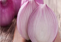 洋葱外皮发霉了是否还能吃 附洋葱食用注意事项