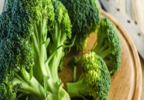 西兰花是否可以生吃 西兰花怎么吃比较好