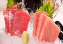 金枪鱼可不可以生吃 与三文鱼有什么不同
