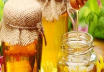 正宗百花蜜是什么颜色的 附百花蜜蜜源构成