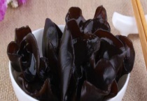 带霉味的木耳还能继续食用吗 木耳的正确泡发方式