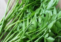 水芹菜能不能生吃 有什么营养价值