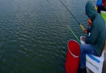 钓鲈鱼实用技巧大全 附钓鱼工具