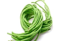 豆角秧叶子发黄还有锈斑是什么原因？