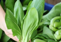 青菜去农药用什么泡 青菜上的农药怎么去除