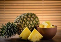 菠萝是长在树上还是地上