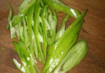 切辣椒手辣怎么办？