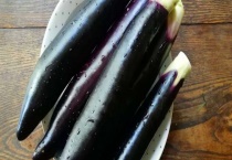 青茄子和紫茄子的区别？