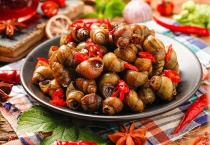 田螺以什么为食