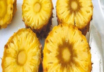 黑心了的菠萝还能不能吃 吃了变质菠萝怎么办？