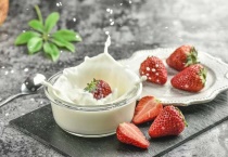 草莓是蚯蚓变得吗？