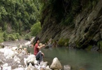 溪流钓实用技巧大全 溪流钓四大要点