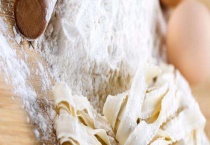 面里面出现小黑虫子还能吃吗 附防止面生小黑虫子的多久？