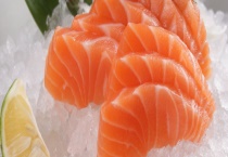 猫可不可以生吃三文鱼 三文鱼该怎么挑选