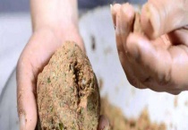 黑坑钓草鱼什么样的饵料效果最好 自制饵料配方有哪些？