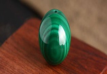 孔雀石与绿松石的区别？ 产地、成分、硬度及功效的区别？